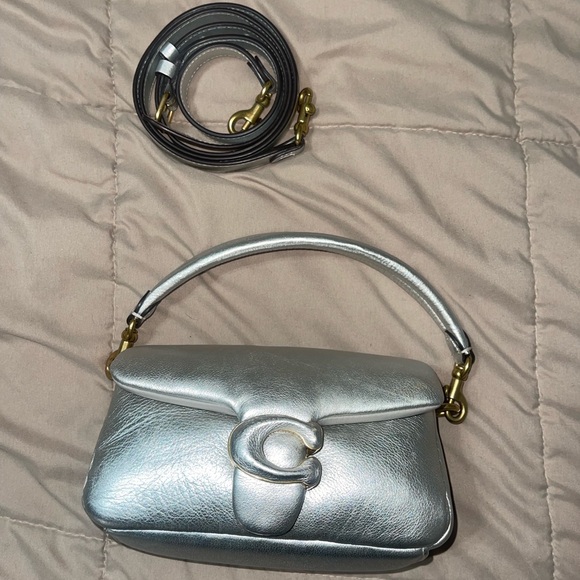 Coach Silver Shoulder Bag with Metallic Finish - Picture 1 of 6